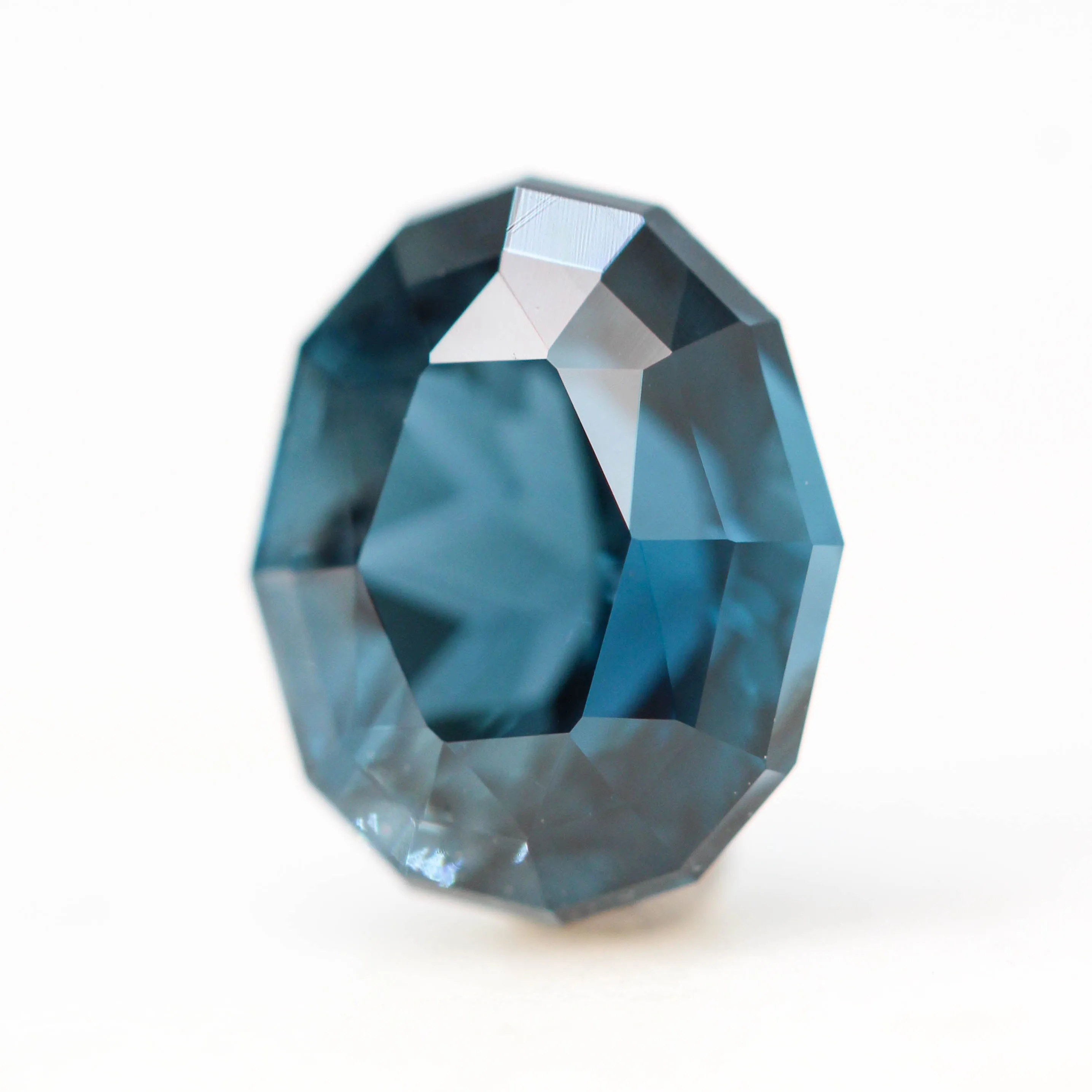 3.60 Carat Geometric Oval London Blue Topaz for Custom Work - Inventory Code GOT360