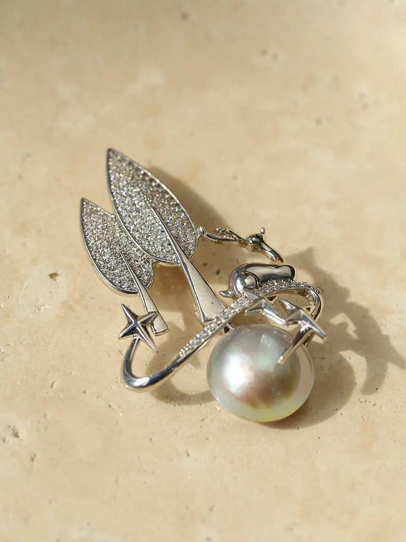 Christmas Deer Seawater Mapei Pearl Brooch