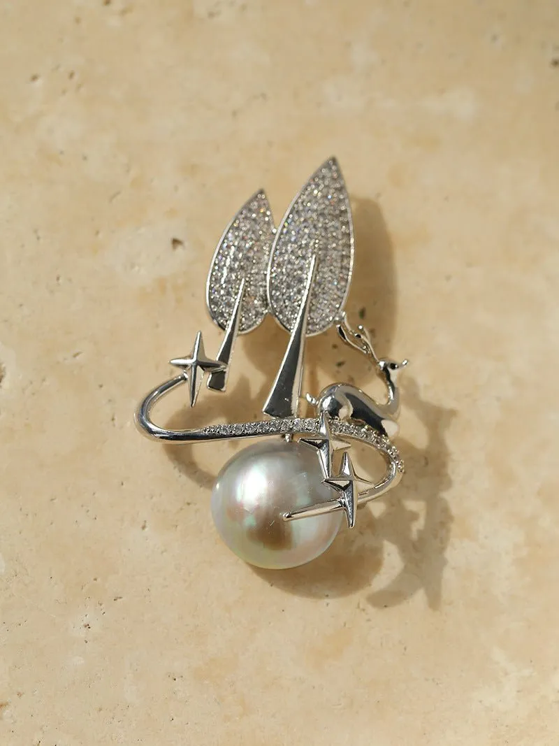 Christmas Deer Seawater Mapei Pearl Brooch