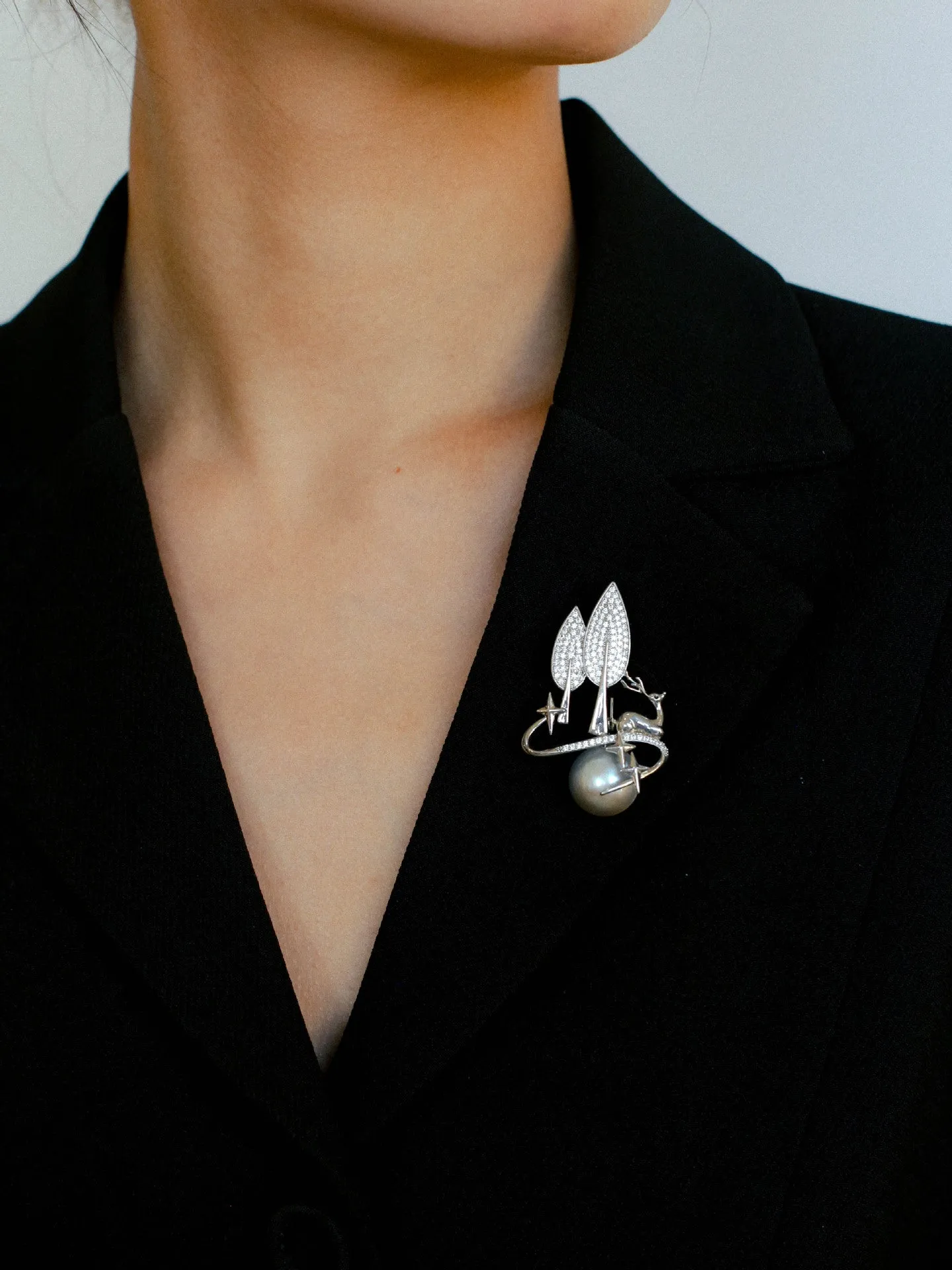 Christmas Deer Seawater Mapei Pearl Brooch
