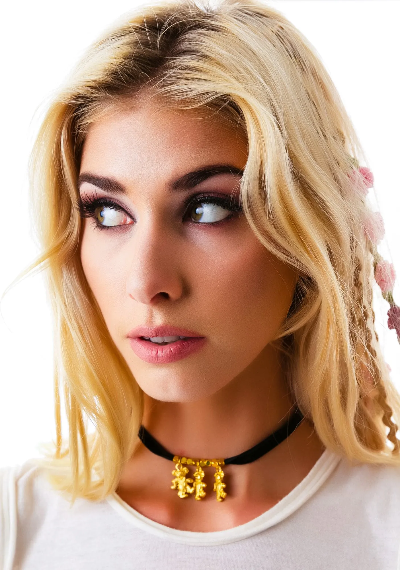 Dead Head Choker
