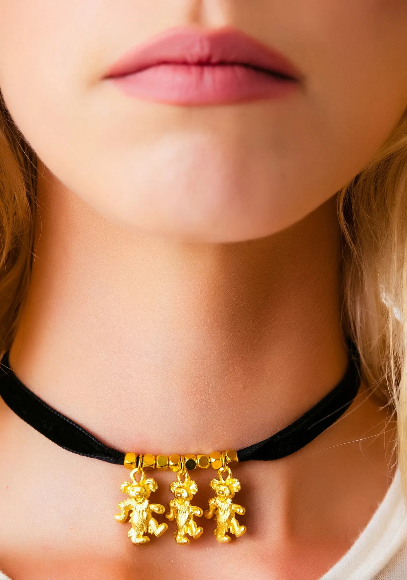 Dead Head Choker