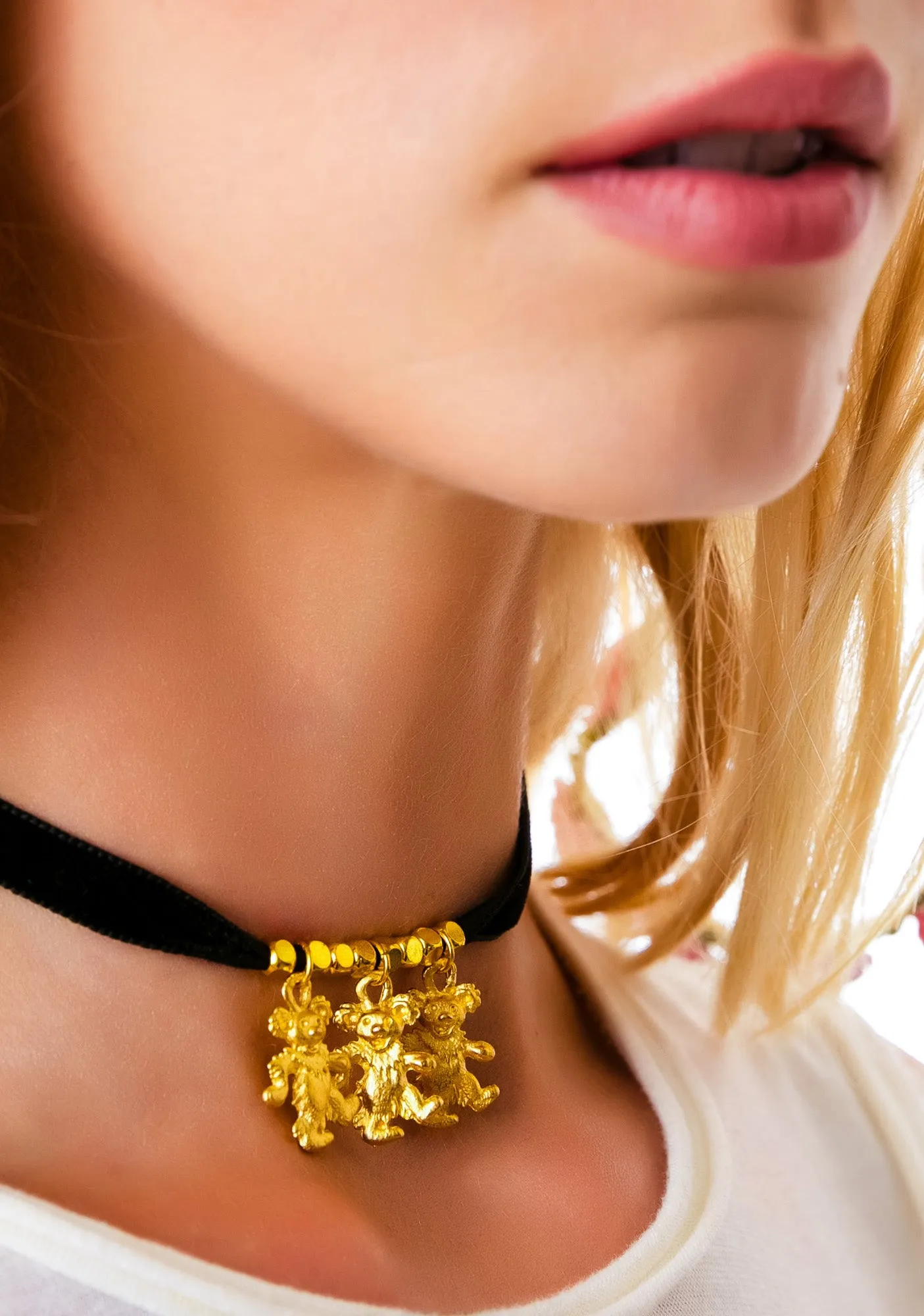 Dead Head Choker