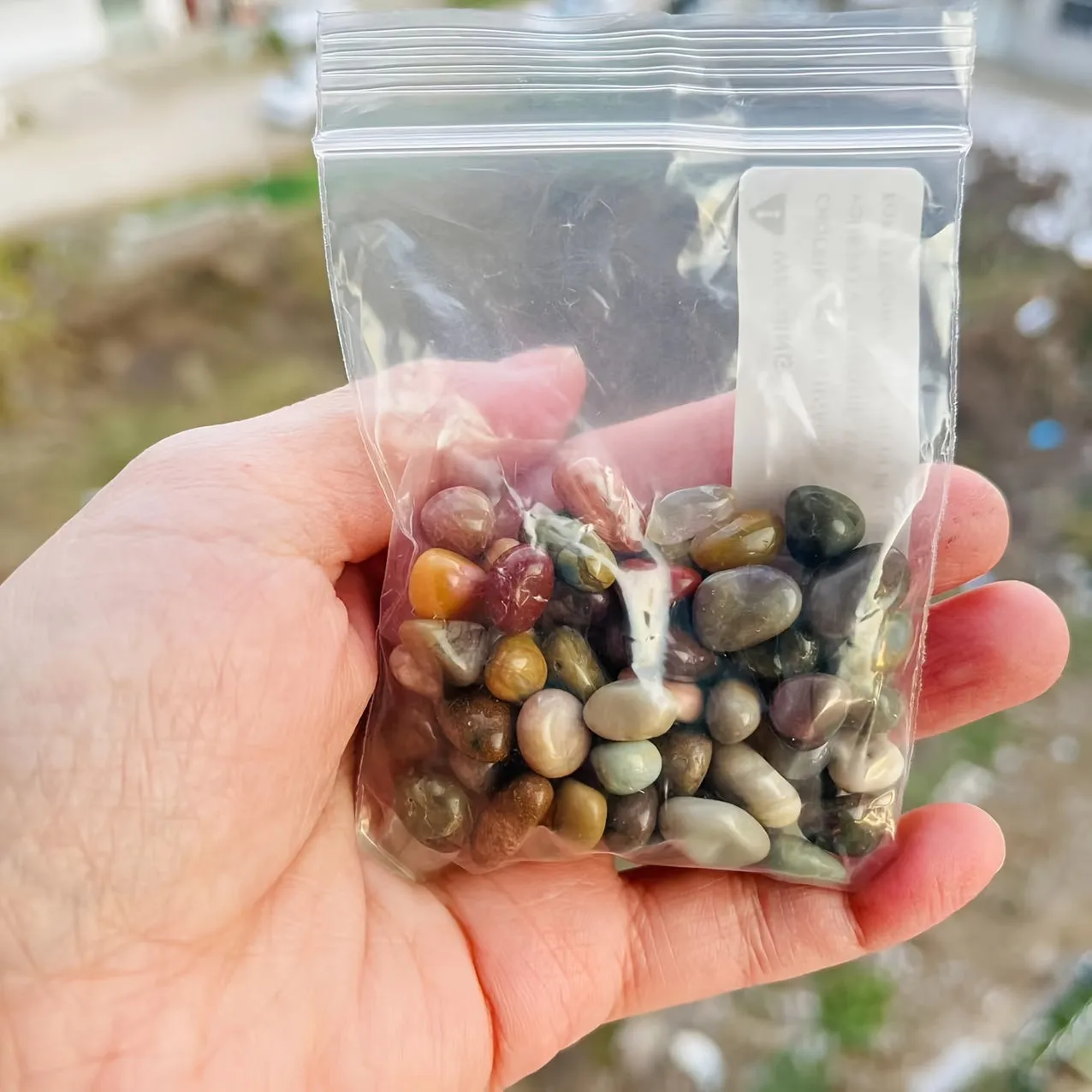 Enhance Aquarium Appeal with Mini Crystal Stone Pack