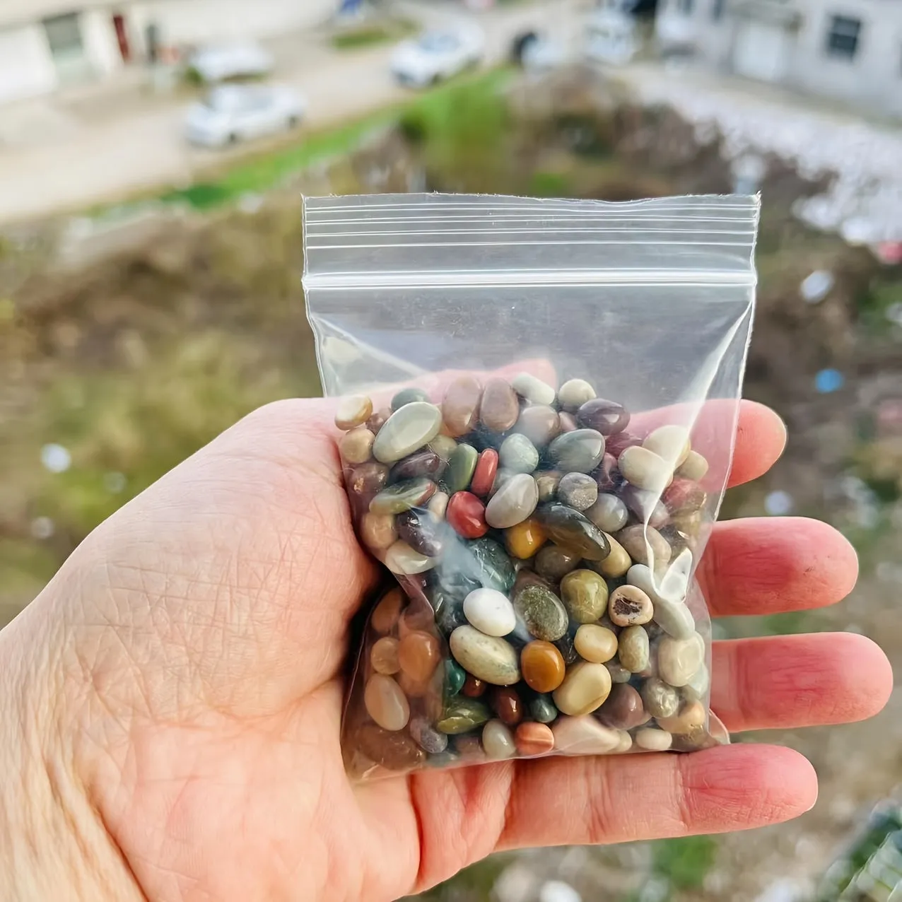 Enhance Aquarium Appeal with Mini Crystal Stone Pack