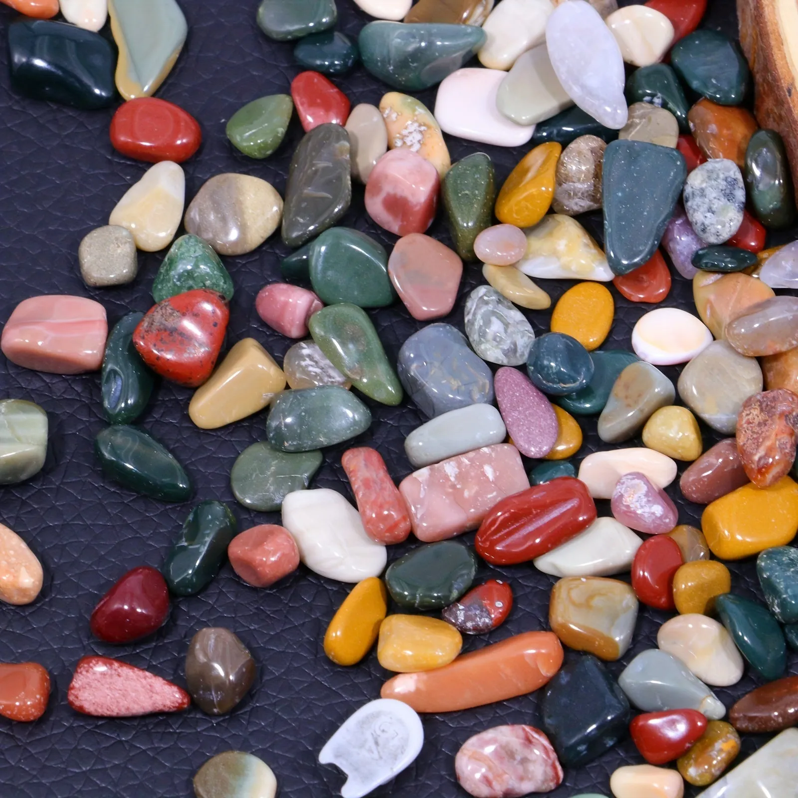 Enhance Aquarium Appeal with Mini Crystal Stone Pack