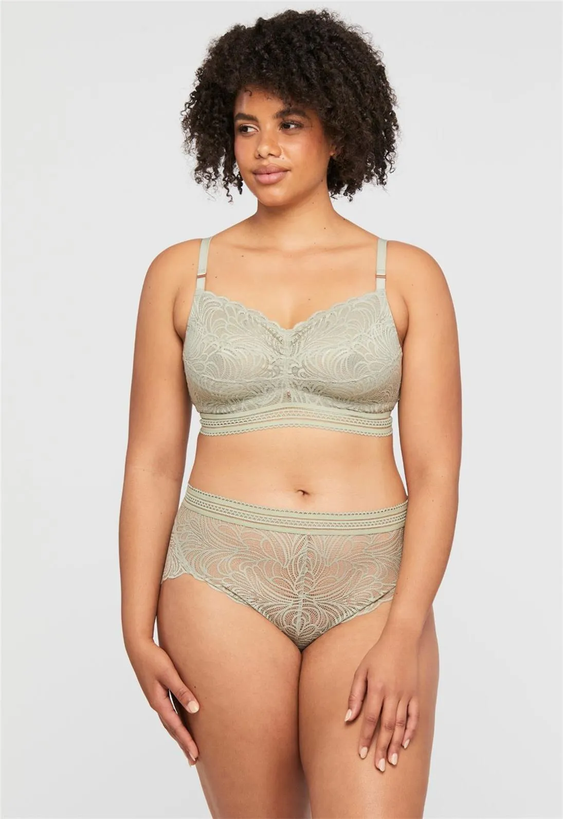 London Fog Cup-Sized Lace Bralette