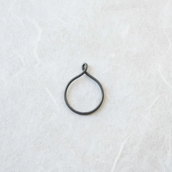 Minimalist twisted ring N°8