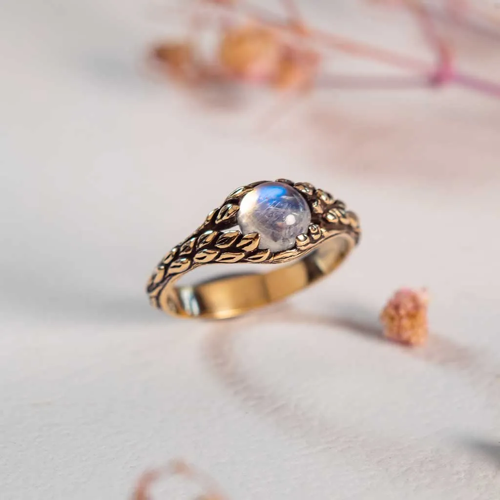 MOONSTONE RING GAO | 14K BLACK GOLD & RAINBOW MOONSTONE