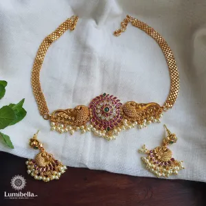 Nagasu Pendant Choker