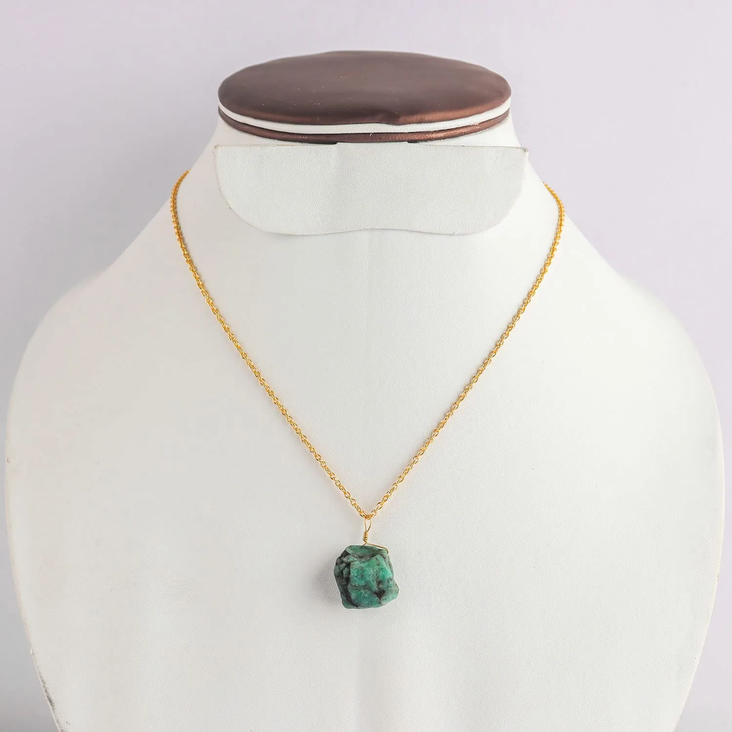 Thecraftman Natural Raw Green Emerald Gemstones Pendant Necklace, Handmade Dainty Necklace, AAA Quality Rough Stones, Chakra Healing Crystals, Adjustable Gold Plated Chain 18inch, Gift for Women