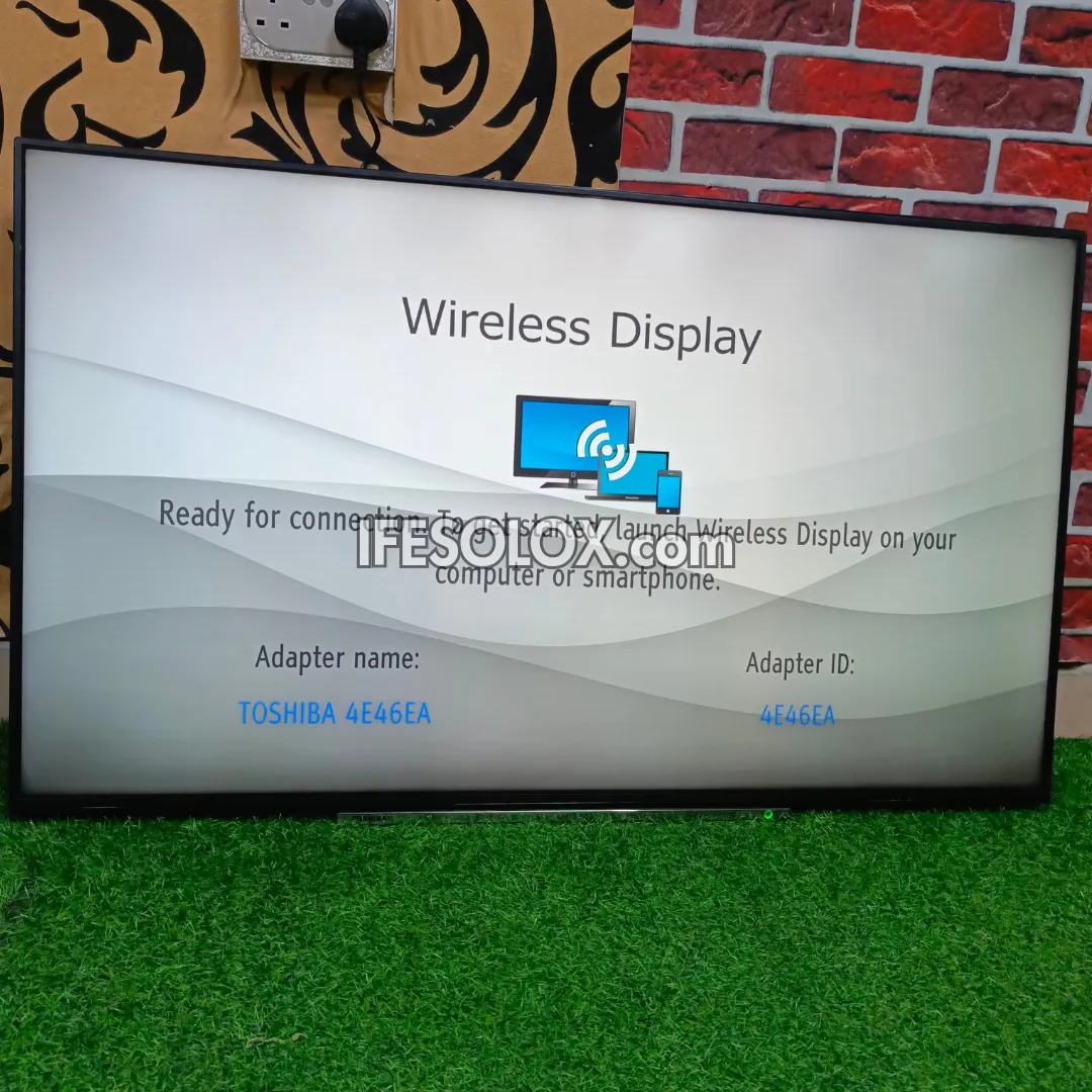TOSHIBA 49 Inch Smart 4K UHD LED TV (Built-in WiFi, Screen Mirroring) - London Used