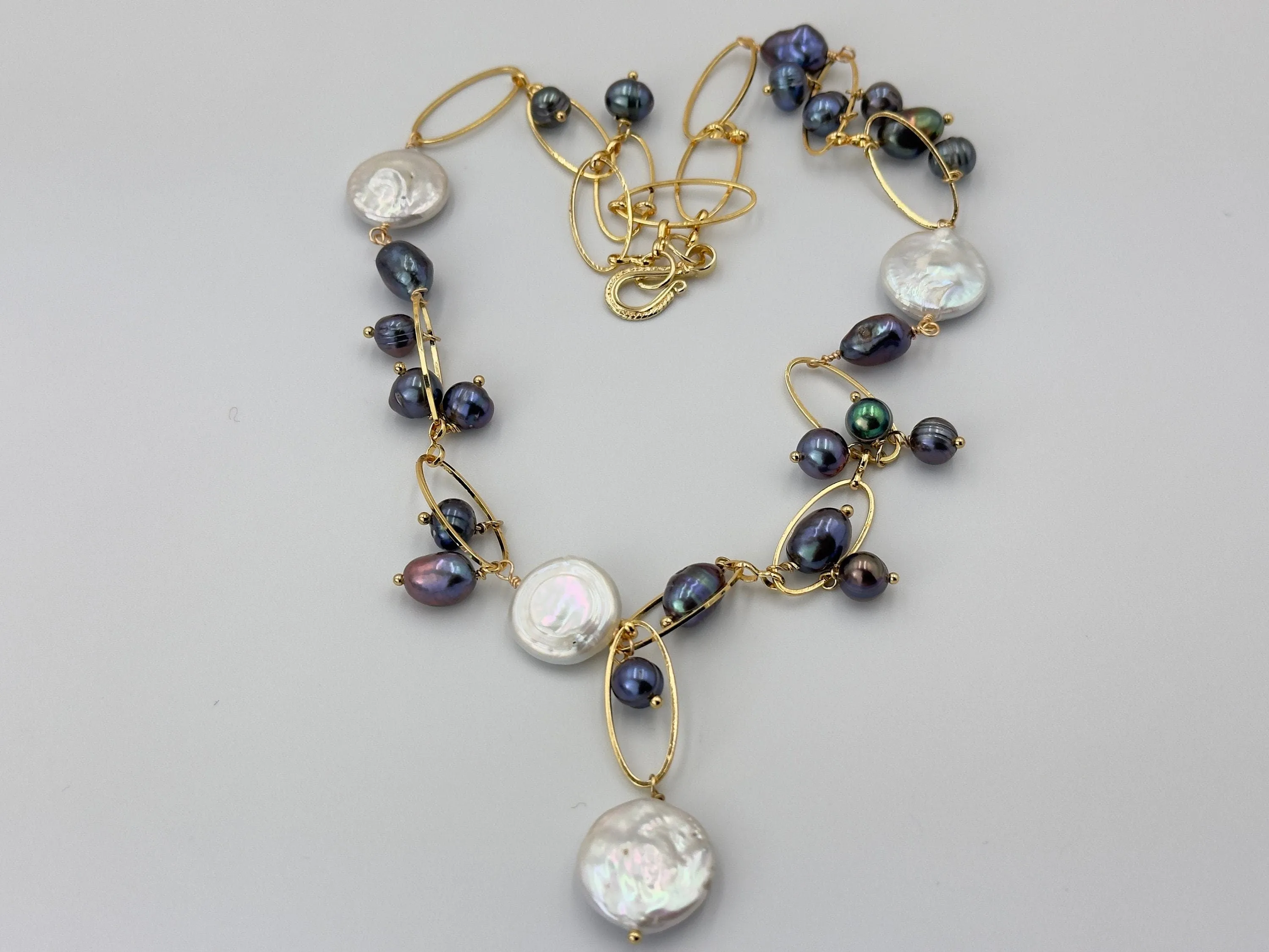 Vintage black pearl necklace
